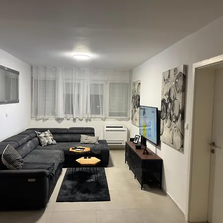 Central Zadar Apartmán *